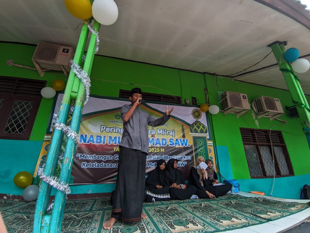 Tanamkan Karakter Ihsani – MTsN 2 Gelar Isra Miraj Nabi Muhammad SAW
