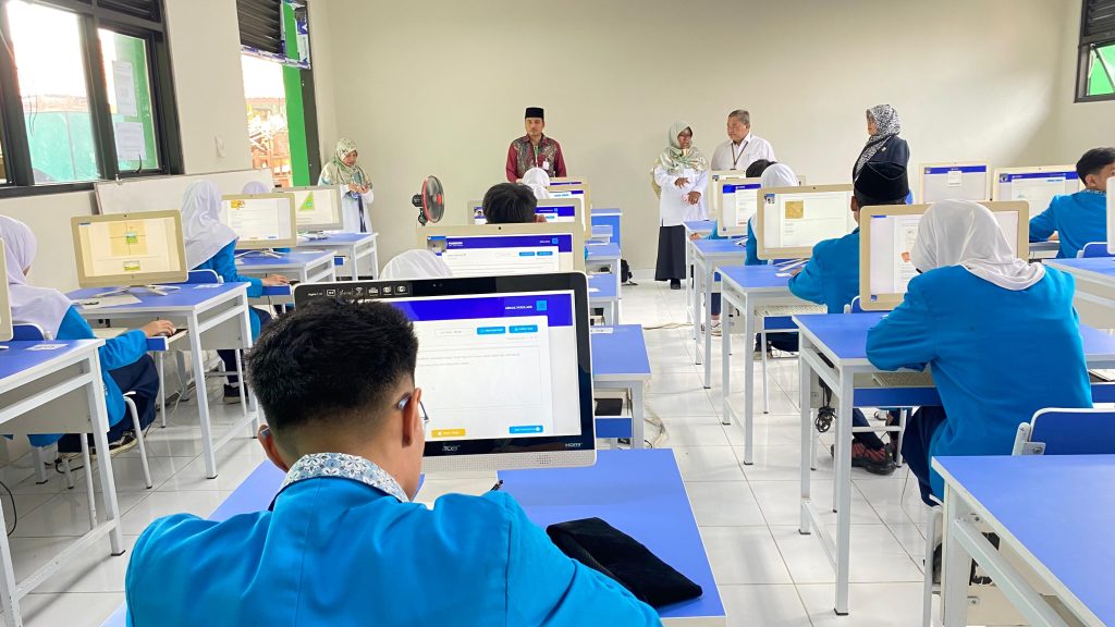 Pelaksanaan TKA di MTsN 2 Kota Bekasi Berlangsung Tertib dan Lancar